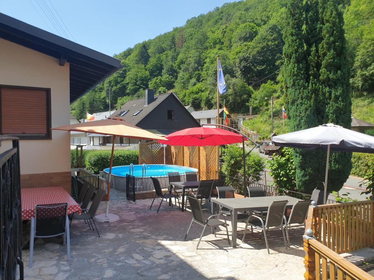 Ferien und Selbstversorgerhaus für Gruppen Sauerthaler Hof - Loreley Exterior foto
